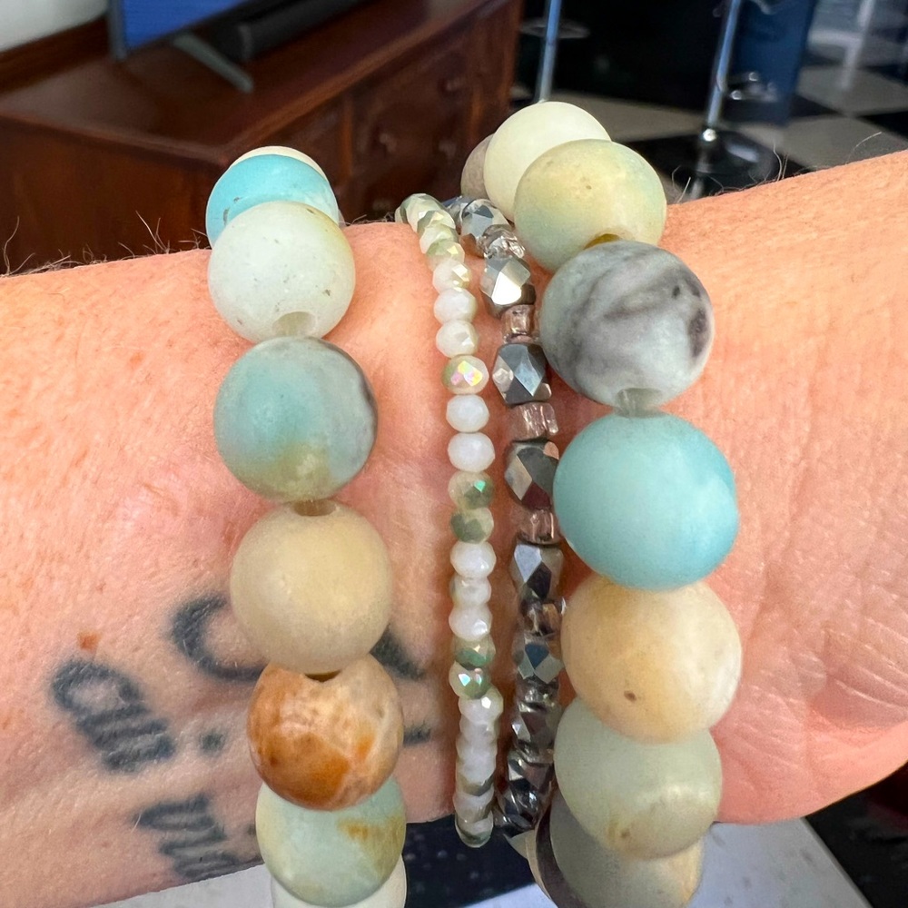 Amazonite beaded bracelet stack - Picture 3 of 3